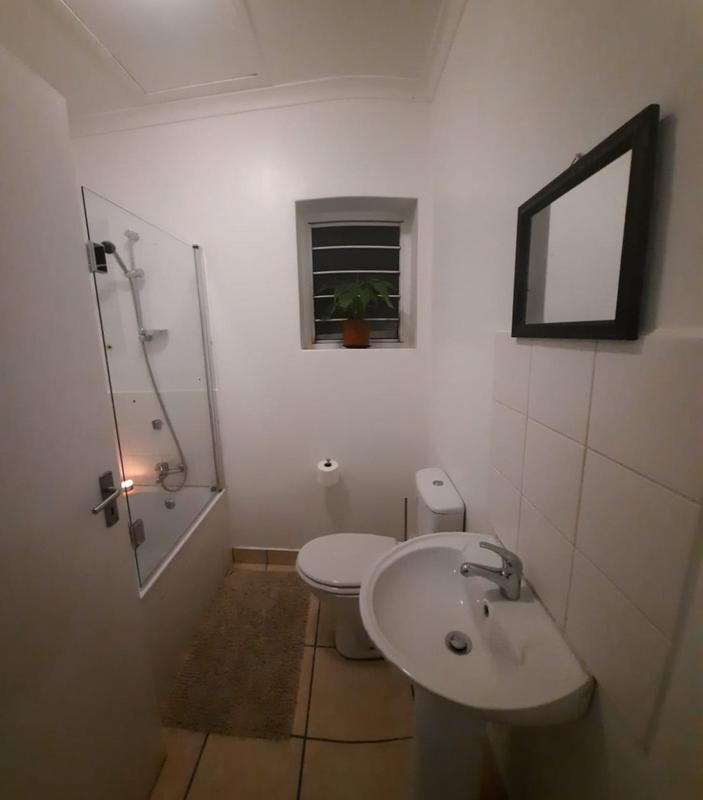 To Let 3 Bedroom Property for Rent in Pelikan Park Western Cape